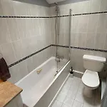 Stylish & Spacious Apartment, Sleeps 6 Lejlighed Galway