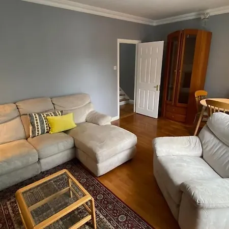 Lejlighed Stylish & Spacious Apartment, Sleeps 6 *