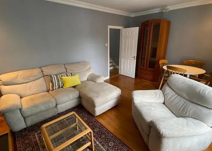 Lejlighed Stylish & Spacious Apartment, Sleeps 6 *