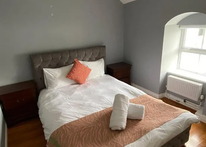 Stylish & Spacious Apartment, Sleeps 6 Appartamento Galway