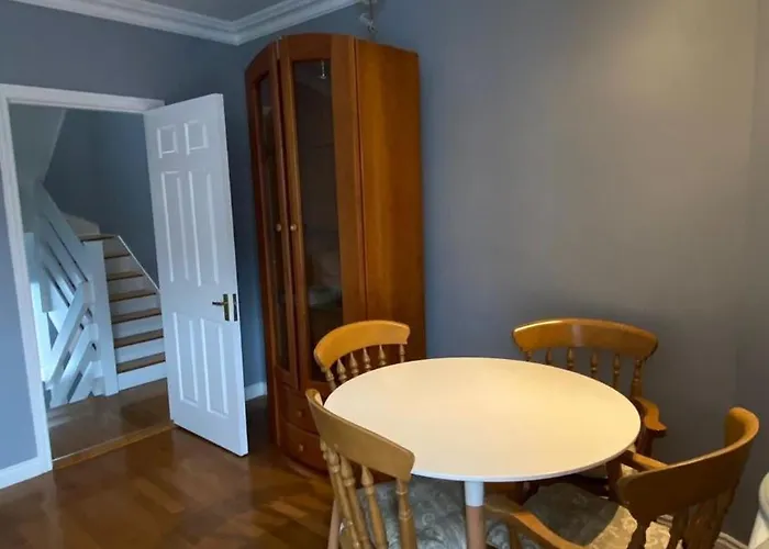 Stylish & Spacious Apartment, Sleeps 6 Apartamento